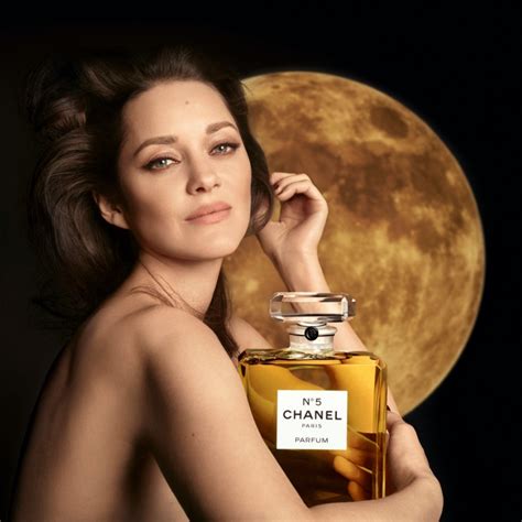 who is the woman in the chanel number 5 advert|Chanel no 5 campaign.